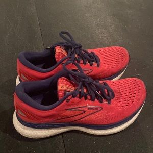 Brooks Glycerin 19 Running Shoes, size 8